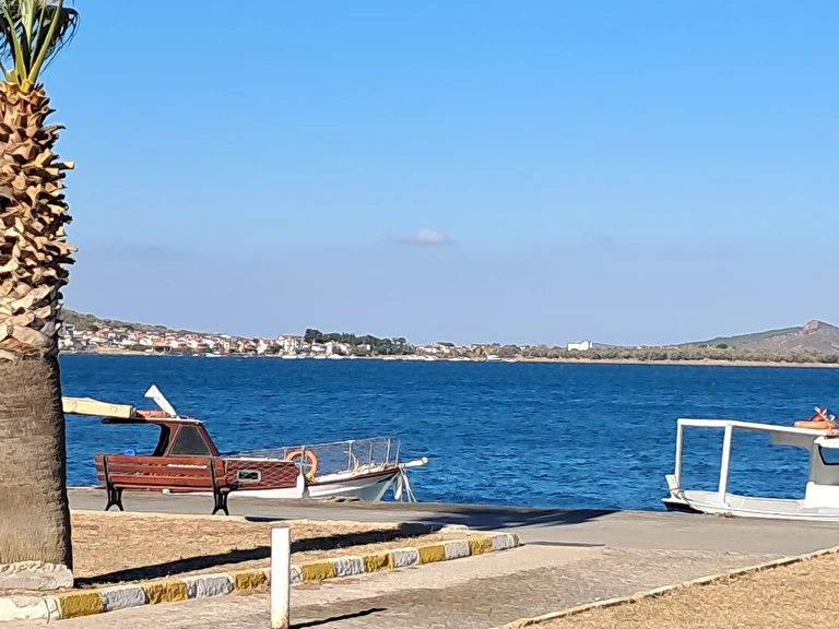 Midilli Pansiyon Balıkesir Ayvalık Sarımsaklı