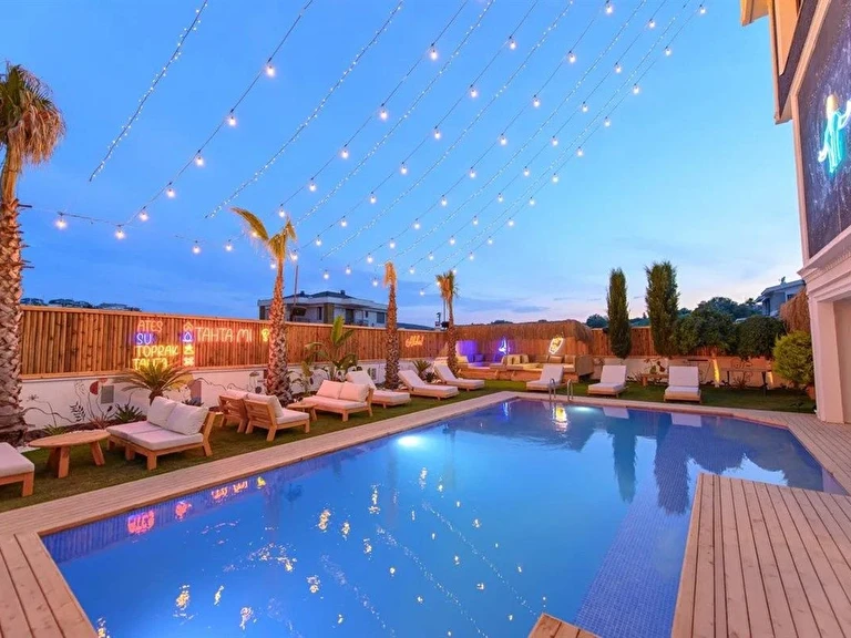 Mistral Alaçatı by Laradi Hotel İzmir Çeşme Boyalık