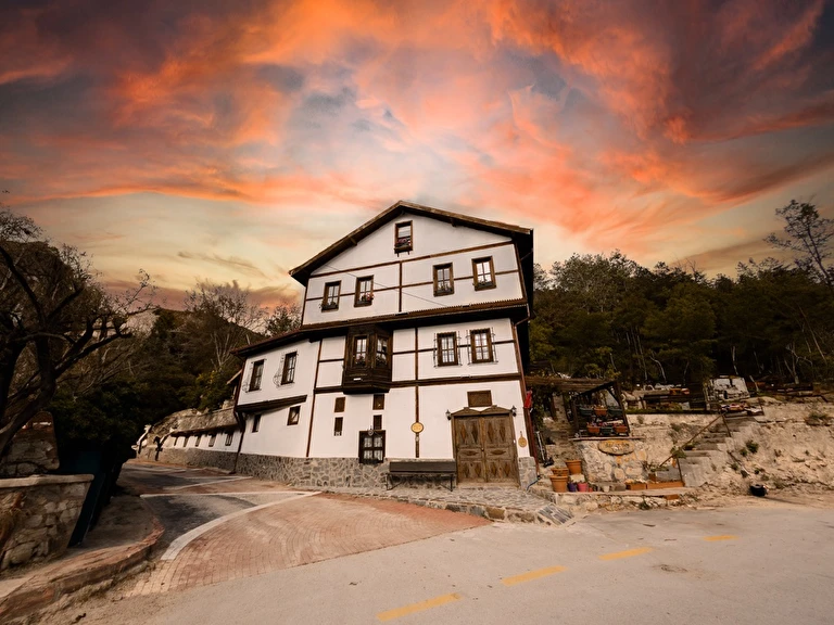 Mudurnu Arslan Bey Konağı Özel Konaklama Tesisi Bolu Mudurnu Seyit Mahallesi