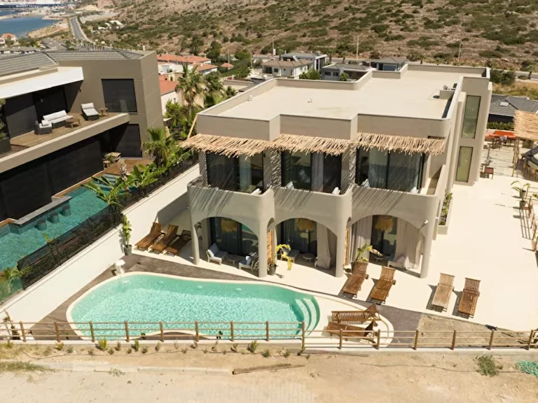 No 908 Çeşme İzmir Çeşme Fener Burnu