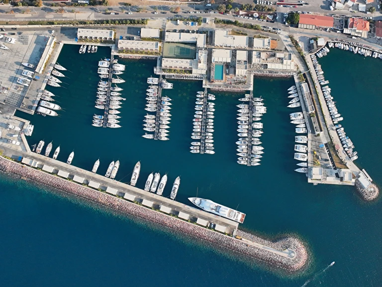 Oasis Marina Yenifoça İzmir Foça Yeni Foça