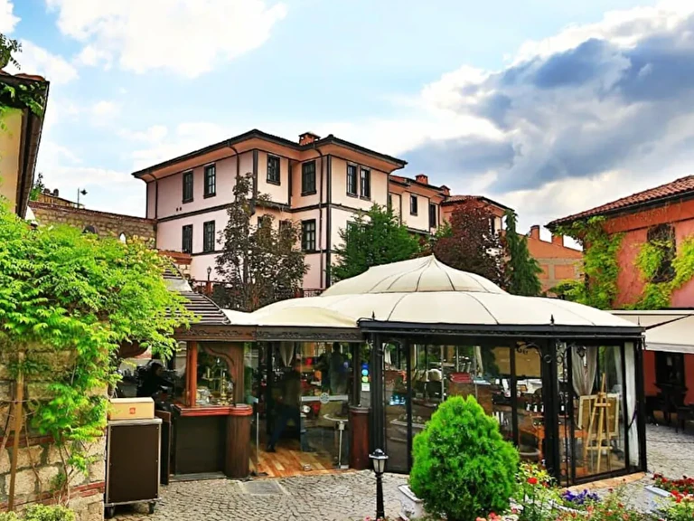 Odunpazarı Konak Otel Eskişehir Odunpazarı Akarbaşı Mahallesi