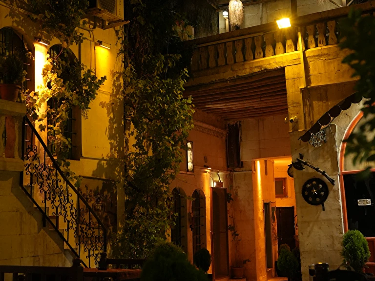 Osmanlı Konağı Şerif Paşa Butik Otel Şanlıurfa Eyyübiye Kadıoğlu Mahallesi