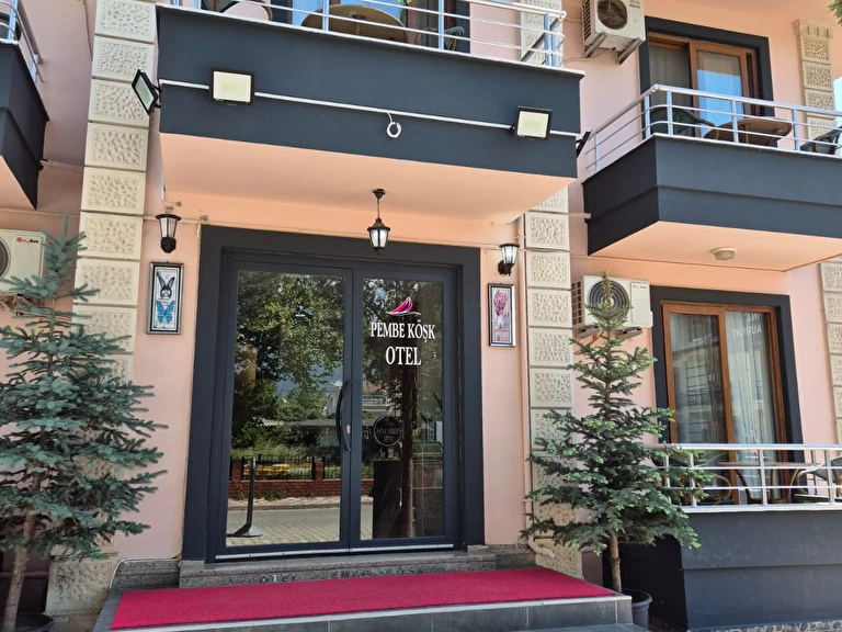 Pembe Köşk Otel Balıkesir Edremit Akçay