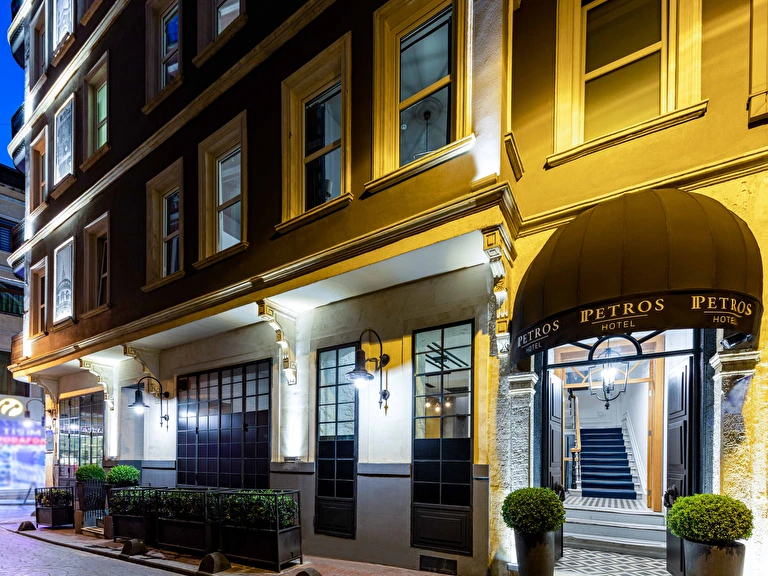 Petros Hotel İstanbul Beyoğlu Hüseyinağa