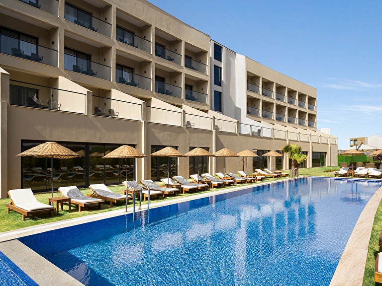 Ramada By Wyndham Çeşme İzmir Çeşme Dalyan