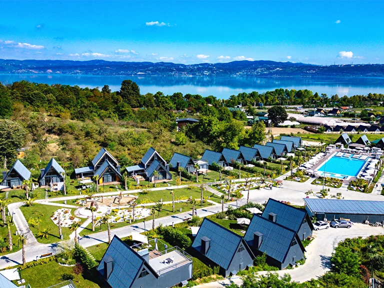 Ramada Resort By Wyndham Sapanca Thermal Sakarya Sapanca Uzunkum Mah.