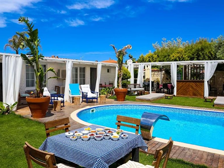 Rikas Alaçatı Rikas Alaçatı İzmir Çeşme Alaçatı