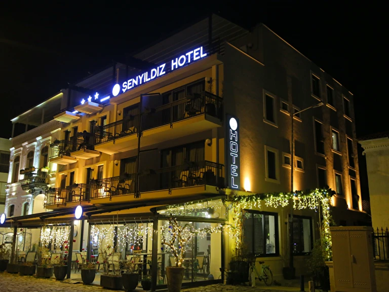 Şenyıldız Hotel İzmir Foça Eski Foça
