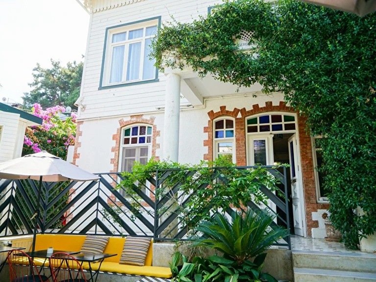 Sergüzeşt Otel İstanbul Adalar Büyükada