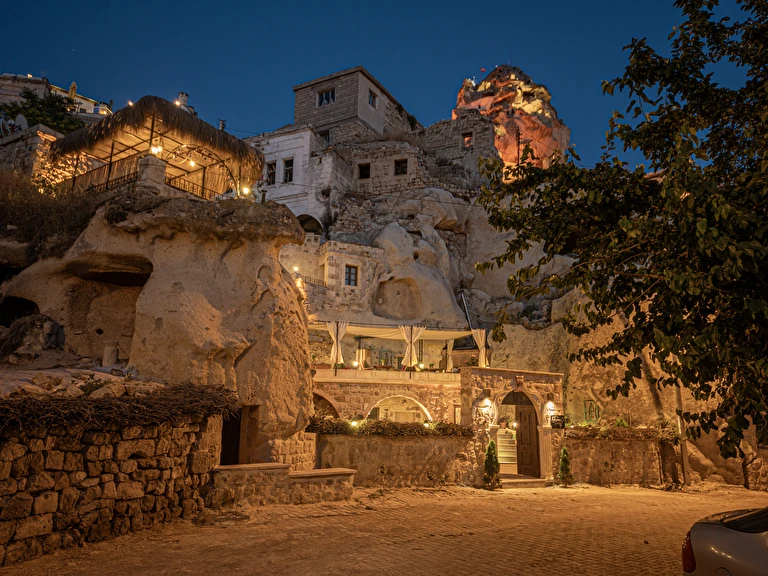Shiraz Cave Cappadocia Nevşehir Kapadokya Ürgüp