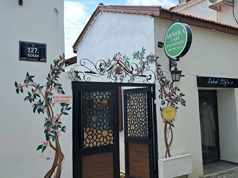 Sığacık Armola Pansiyon Cafe İzmir Seferihisar Sığacık