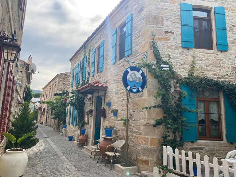 Sim Otel İzmir Foça Fevzi Çakmak