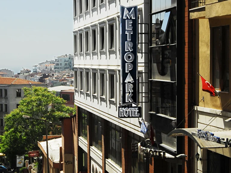 Taksim MetroPark Hotel İstanbul Beyoğlu Gümüşsuyu Mahallesi