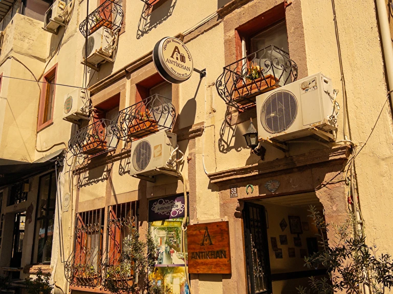 Tarihi Rum Konağı Antikhan Balıkesir Ayvalık Sakarya Mahallesi