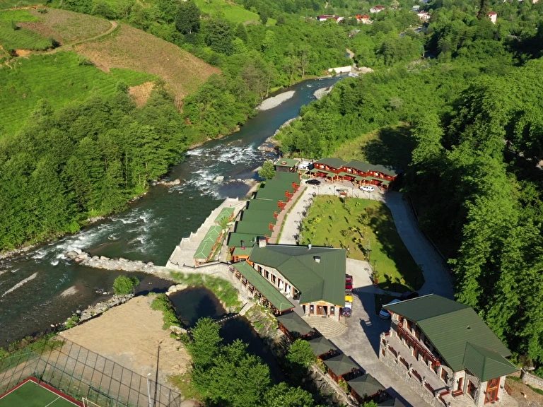 Teona Bungalov Rize Fındıklı Özerler Mahallesi