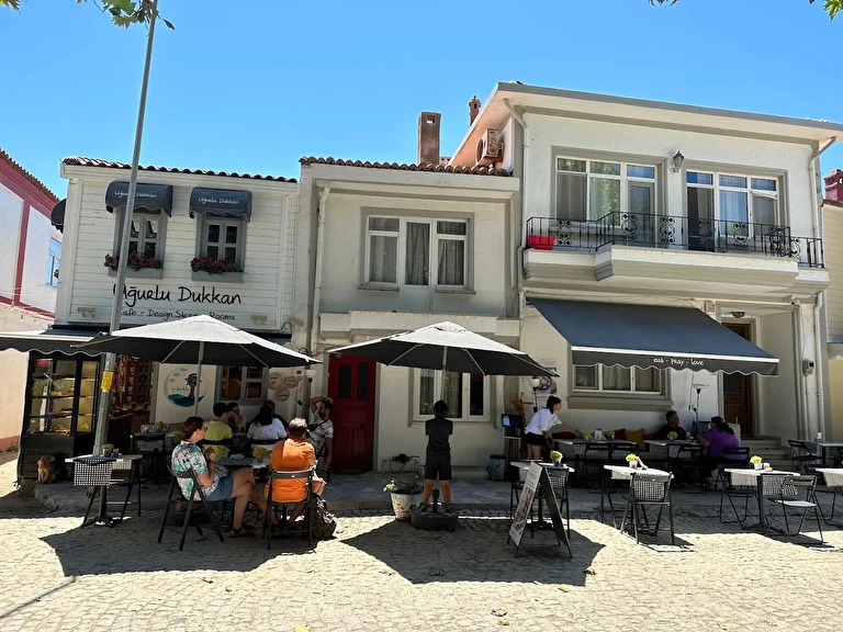 Uğurlu Dükkan Çanakkale Bozcaada Alaybey
