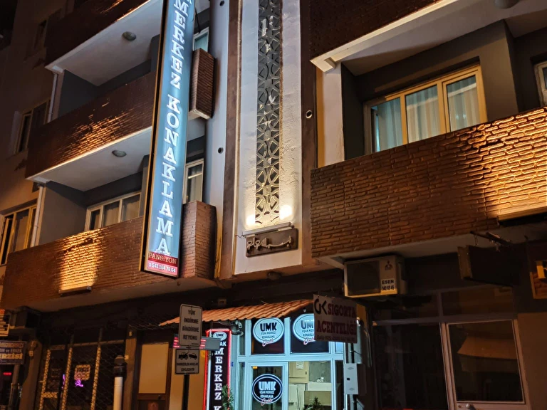 Umk Pansiyon Cadde Uşak Uşak Merkez İslice