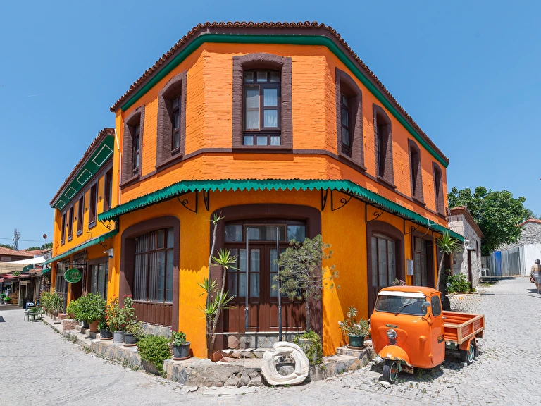 Urla Han Otel İzmir Urla Camiatik