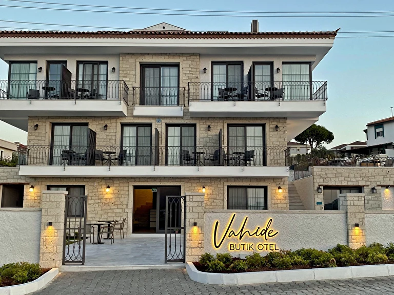 Vahide Dalyan İzmir Çeşme Dalyan