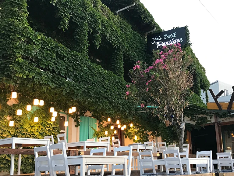 Yalı Butik Pansiyon Karaburun İzmir Karaburun İskele Mahallesi