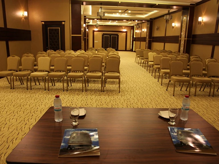 Yol İş Holiday Adana Adana Çukurova Beyazevler