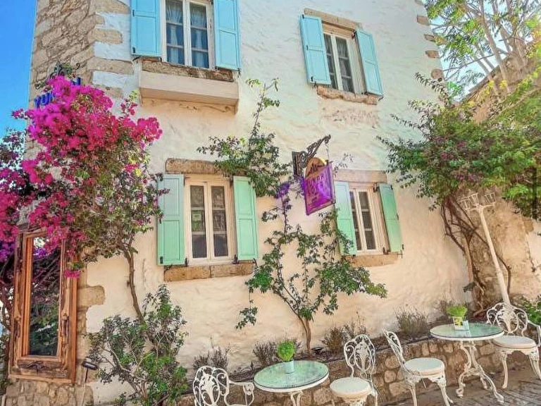 Yukarı Sokak Vip Butik Otel (+13) İzmir Çeşme Çeşme Merkez