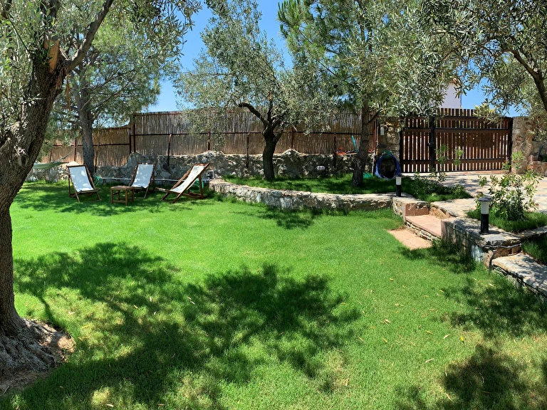 Zeytinlibahçe Konukevi Çanakkale Bozcaada Cumhuriyet Mahallesi