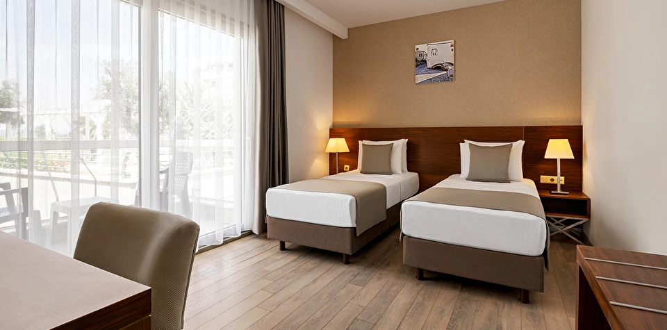 Kısmi Deniz Manzaralı Standart Oda