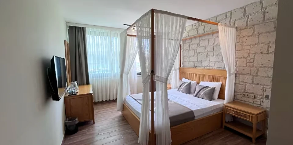 Noa Romance Sea Room