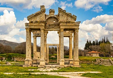 1 Mayıs Özel Antik Kent Rüyası ( Nysa Afrodisias Hierapolis Laodikya ) ve Pamukkale Turu / 1 Gece Otel Konaklaması