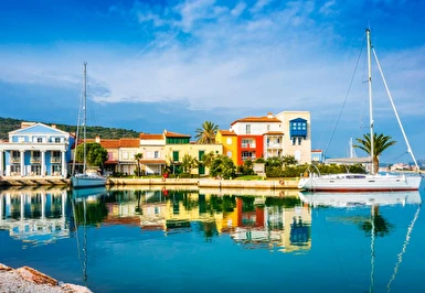 1 Mayıs Özel Foça Çeşme Alaçatı Ilıca Sığacık Urla Turu / 2 Gece Otel Konaklaması İstanbul Bursa Çıkışlı
