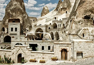 19 Mayıs Özel İzmir Uşak Afyon Çıkışlı Kapadokya Turu / 1 Gece Otel Konaklaması
