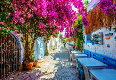 23 Nisan Özel Bodrum Çeşme Alaçatı Sığacık Turu / 2 Gece Otel Konaklaması İstanbul Bursa İzmir Çıkışlı