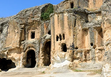 23 Nisan Özel Salda Gölü Pamukkale Ayazini Frig Vadisi Turu / 1 Gece Otel Konaklaması