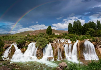 23 Nisan Özel Uçak & Doğu Ekspresi ile Van Kars Erzurum Turu Thy ile / 3 Gece Otel Konaklaması