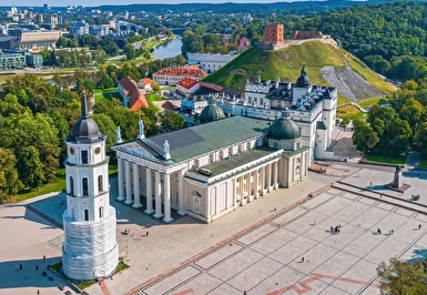 Baltık'dan Tuna'ya Orta Avrupa Litvanya Polonya Çekya Avusturya Slovakya Macaristan Turu Thy ile 7 Gece 8 Gün VNO-BUD