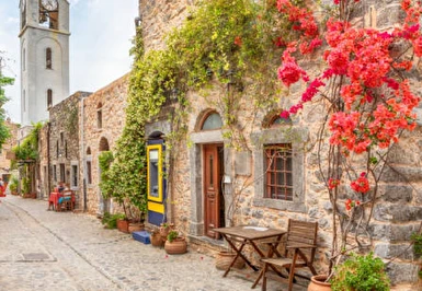 Çeşme Hareketli Feribot ile Sakız Adası Turu 1 Gece 2 Gün 