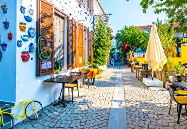 Foça Çeşme Alaçatı Ilıca Sığacık Urla Turu / 2 Gece Otel Konaklaması İstanbul Bursa Çıkışlı
