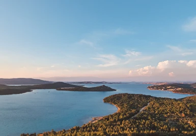 İzmir Çıkışlı Uçaklı Kuzey Ege / 4 Gece Otel Konaklaması