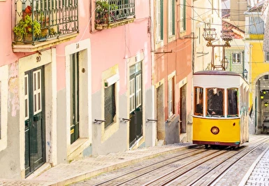 Mega Portekiz Endülüs İspanya Turu Thy ile 7 Gece 8 Gün İlkbahar Yaz MAD-BCN (IS001)