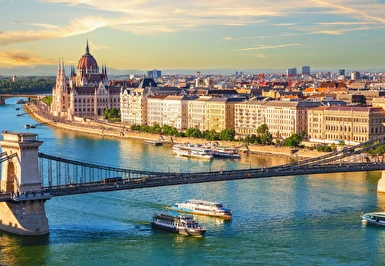 Orta Avrupa Beşlisi Polonya Çekya Avusturya Slovakya Macaristan Turu Thy İle 7 Gece 8 Gün WAW-BUD