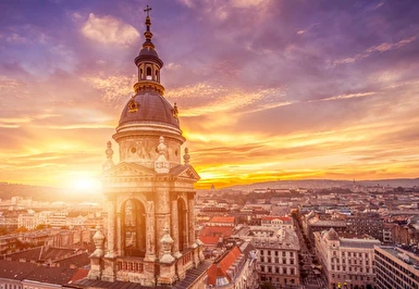 Orta Avrupa'nın Altın Üçgeni Cesky Krumlov & Bratislava & Turları Dahil Ajet HY ile Promosyon 7 Gece 8 Gün (PRG-BUD) 2027