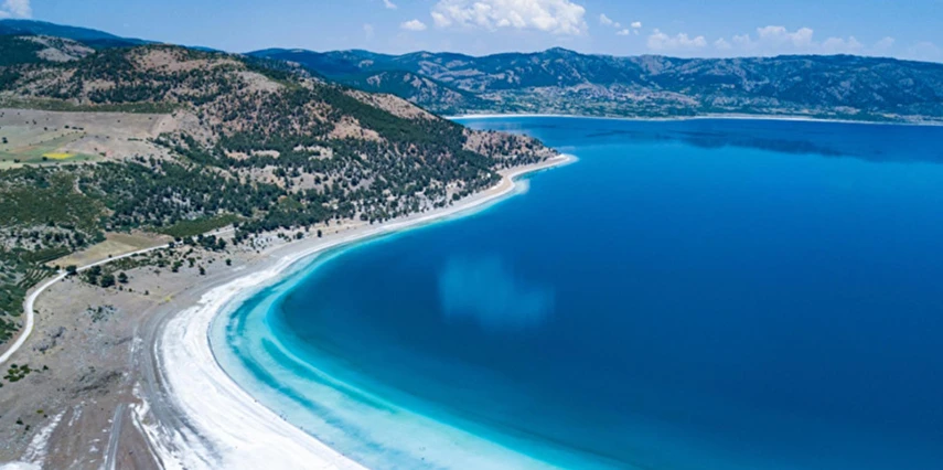 1 Mayıs Özel Salda Gölü Pamukkale Çeşme Alaçatı Turu / 1 Gece Otel Konaklaması