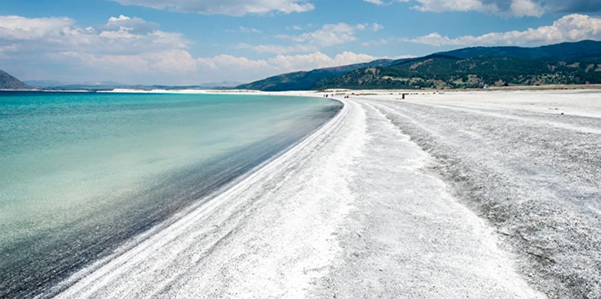 1 Mayıs Özel Salda Gölü Pamukkale Çeşme Alaçatı Turu / 1 Gece Otel Konaklaması