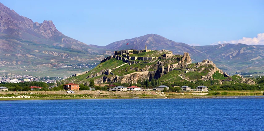 1 Mayıs Özel Uçak & Doğu Ekspresi ile Van Kars Erzurum Turu Thy ile / 3 Gece Otel Konaklaması