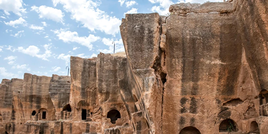 1 Mayıs Özel Uçaklı Gaziantep Zeugma Şanlıurfa Göbeklitepe Turu Thy ile / 2 Gece Otel Konaklaması