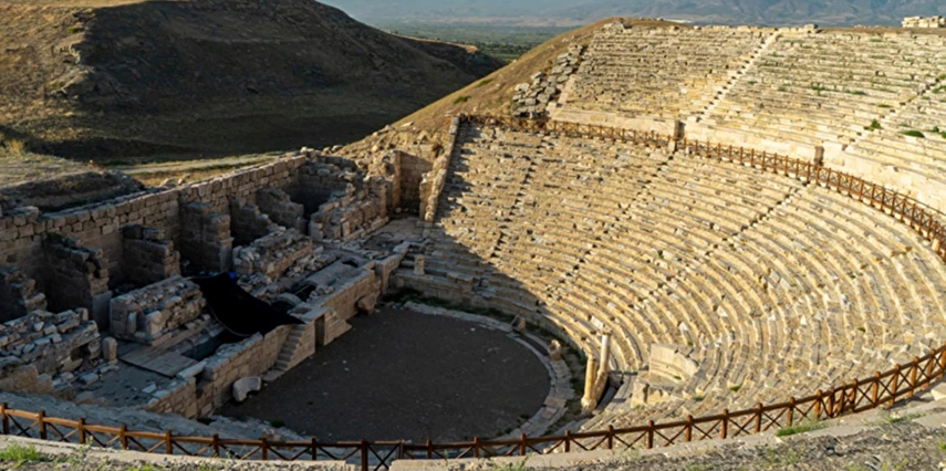 19 Mayıs Özel Antik Kent Rüyası ( Nysa Afrodisias Hierapolis Laodikya ) ve Pamukkale Turu / 1 Gece Otel Konaklaması