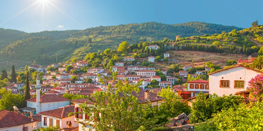 19 Mayıs Özel Ayvalık Foça Çeşme Alaçatı Kuşadası Turu / 2 Gece Otel Konaklaması İstanbul Bursa Çıkışlı
