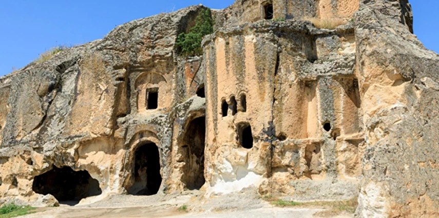 19 Mayıs Özel Salda Gölü Pamukkale Ayazini Frig Vadisi Turu / 1 Gece Otel Konaklaması